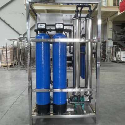 0.5 tonnellate attrezzature di trattamento dell'acqua a osmosi inversa a doppio stadio con color vasello blu